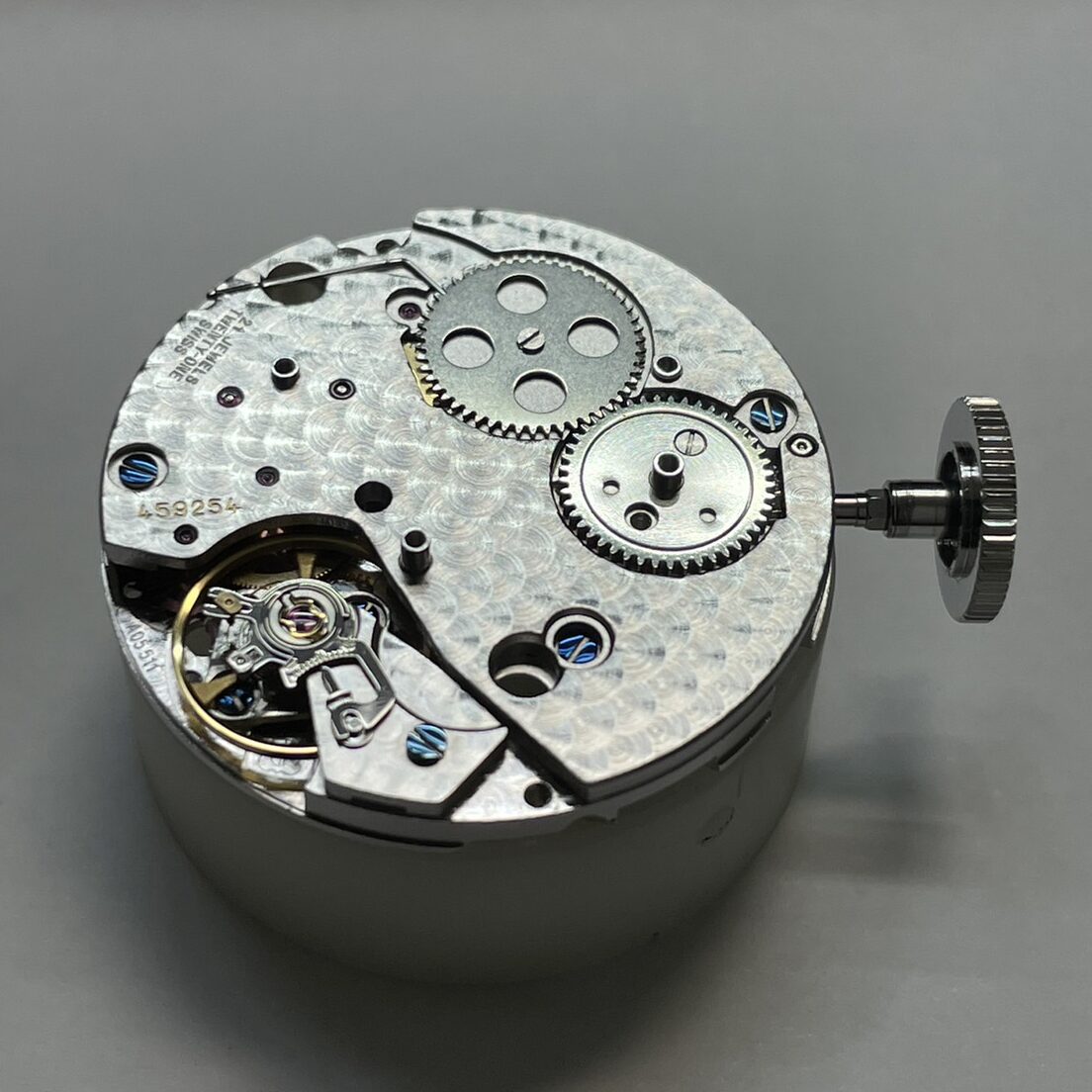 技術者Eyes | 時計修理・オーバーホール専門【ウォッチパートナー】